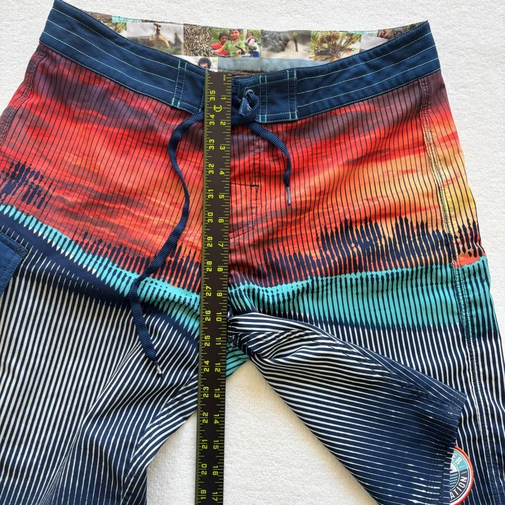 Quiksilver Foundation Board Shorts Men‎ 32 Multicolor Sunset Stripe AQYBS00019